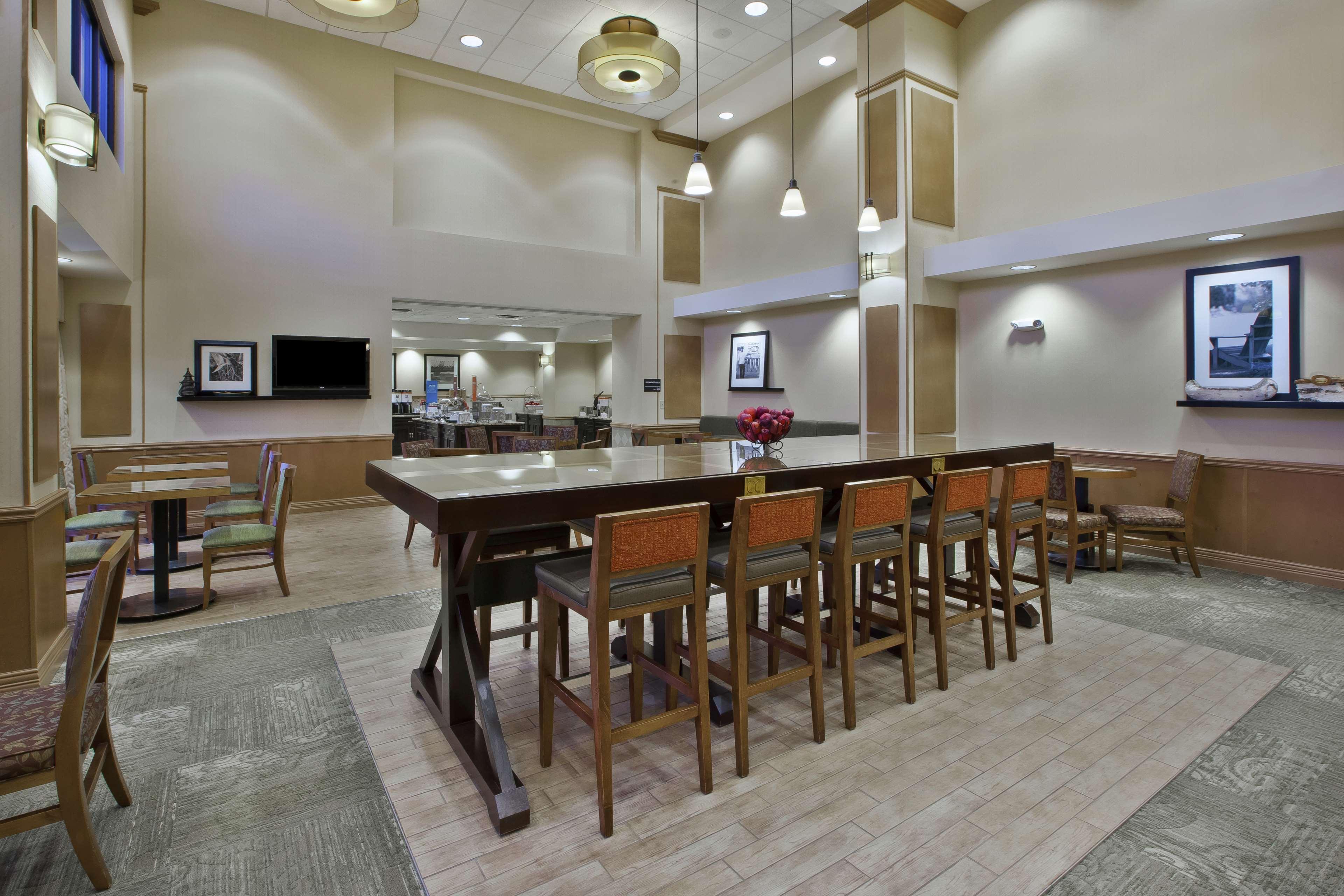 Hotel Hampton &