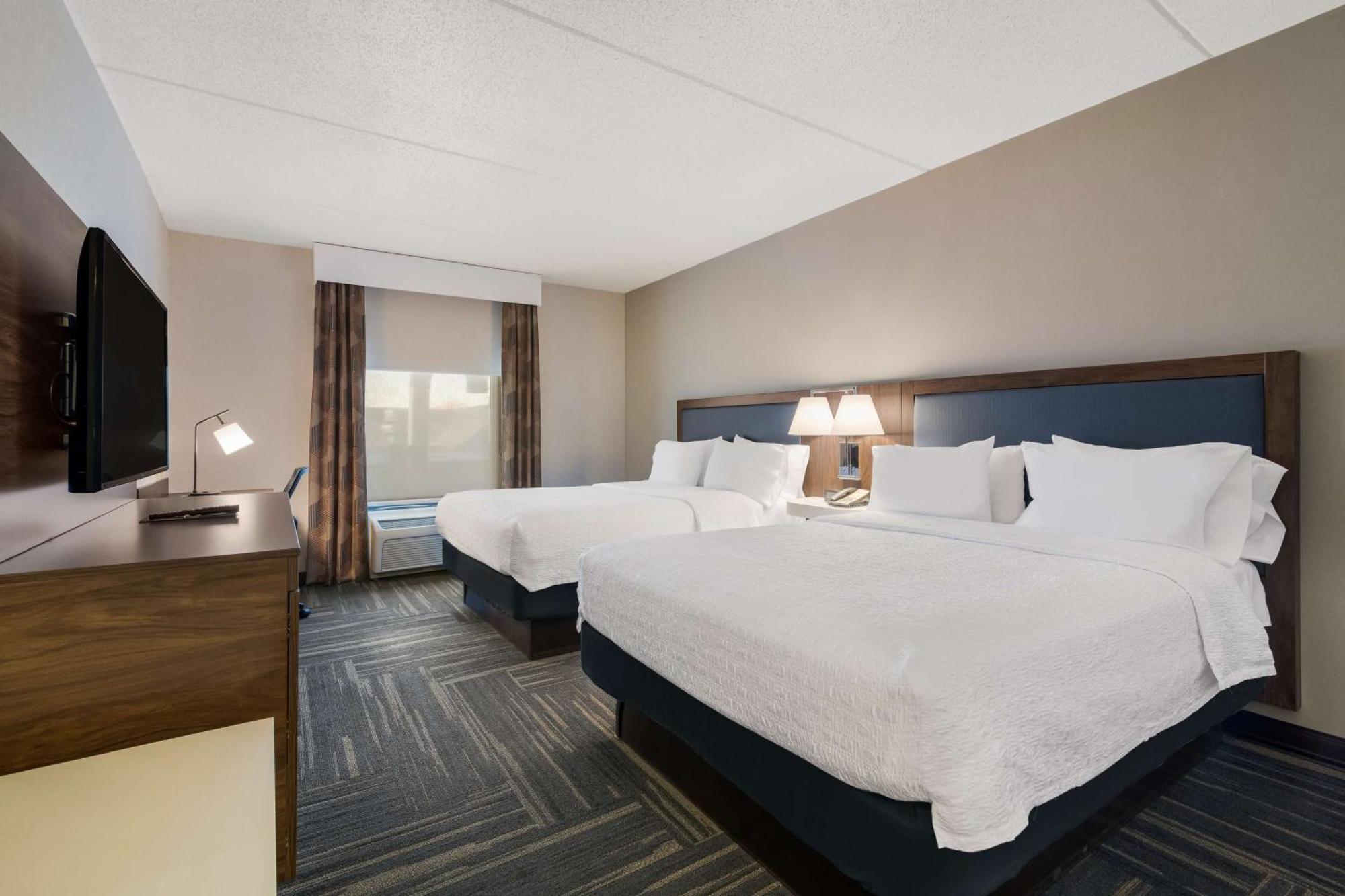 Hotel Hampton &