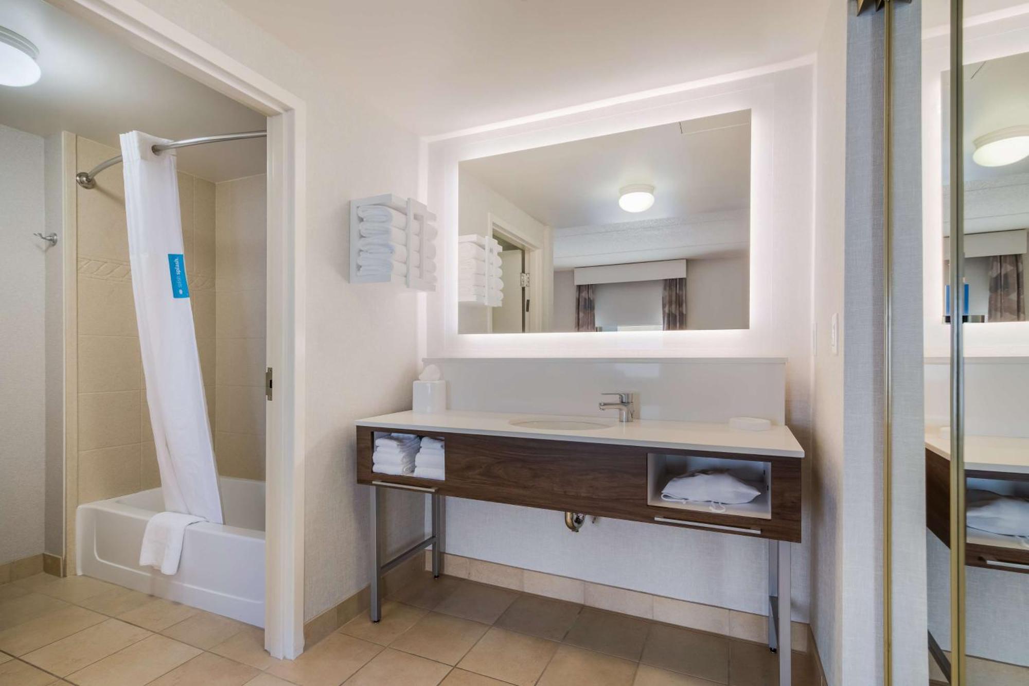 Hotel Hampton & 3*