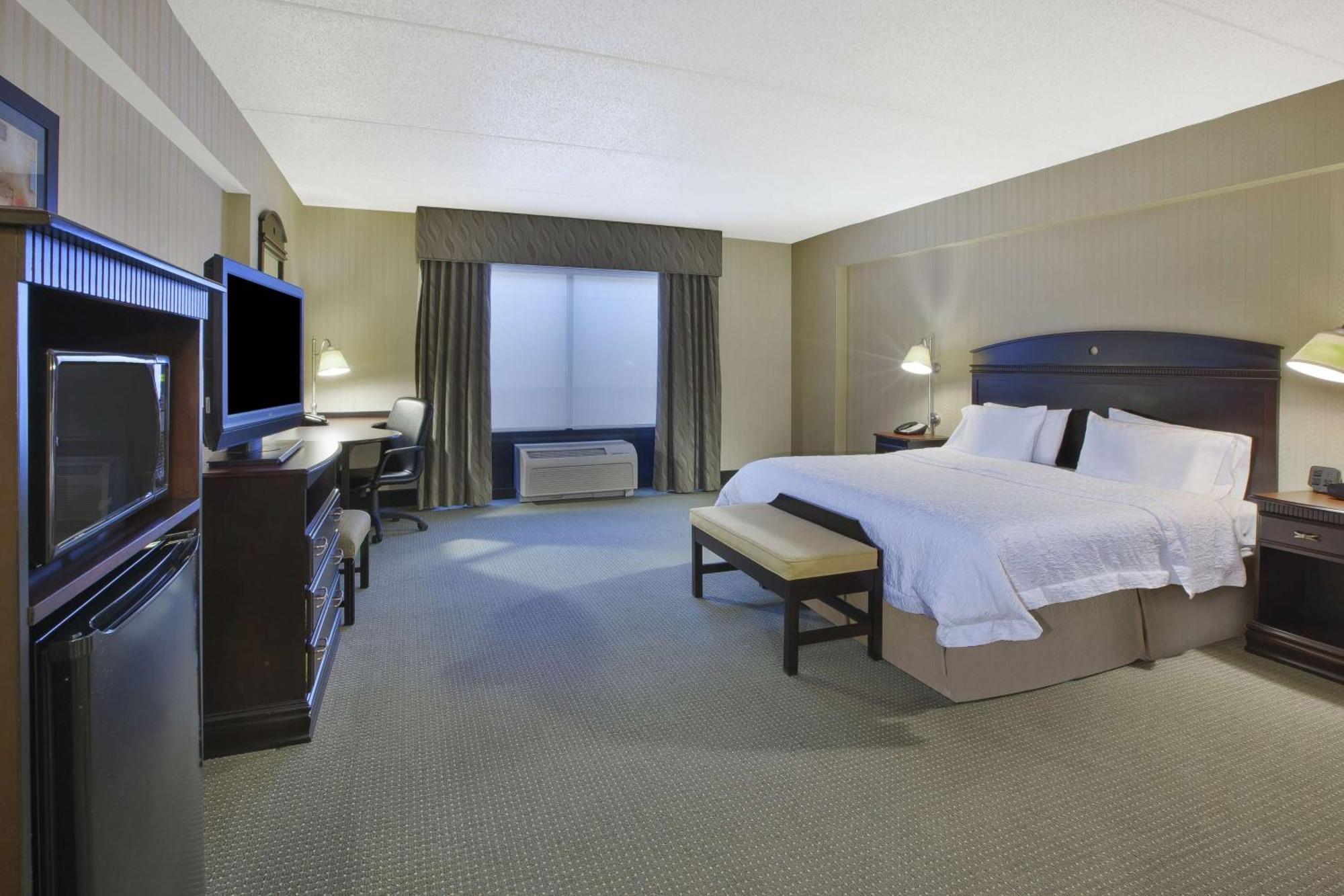 Hotel Hampton & 3*
