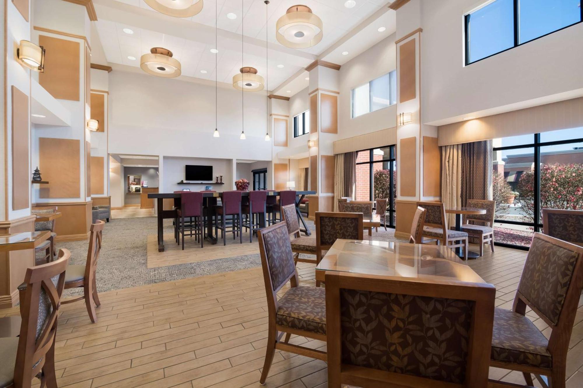 Hotel Hampton & 3*