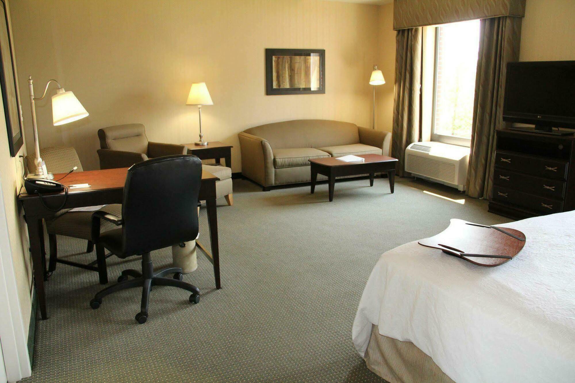 Hotel Hampton & Plattsburgh